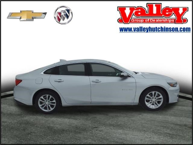Used 2018 Chevrolet Malibu 1LT with VIN 1G1ZD5ST5JF210228 for sale in Hutchinson, Minnesota